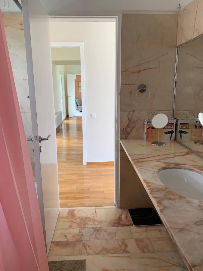 Oasis Exclusive Apartment @ Athenian Riviera エクステリア 写真