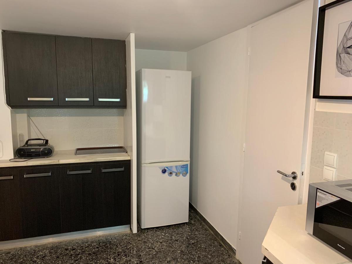 Oasis Exclusive Apartment @ Athenian Riviera エクステリア 写真