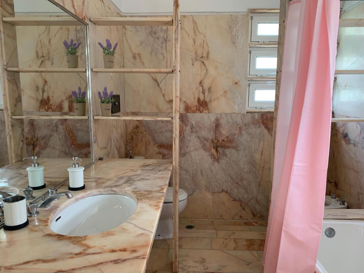 Oasis Exclusive Apartment @ Athenian Riviera エクステリア 写真